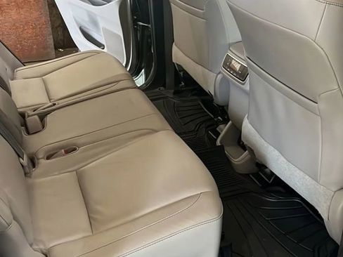 Used 2015 Toyota Highlander XLE image 15