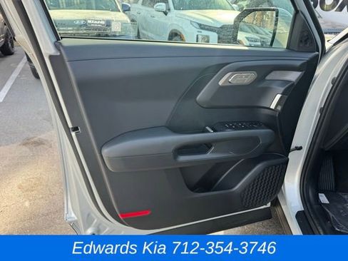 New 2027 Kia Telluride S image 19