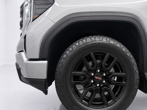 Used 2025 GMC Sierra 1500 Elevation w/ Preferred Package AWD/4WD image 7