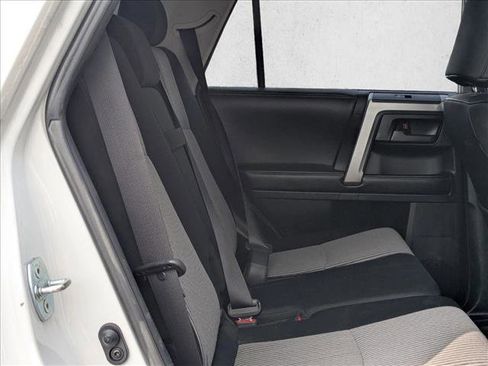 Used 2015 Toyota 4Runner SR5 image 18