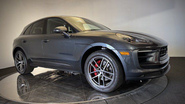 Used 2023 Porsche Macan S AWD/4WD image 25
