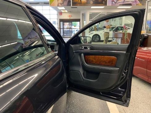 Used 2014 Lincoln MKS w/ Equipment Group 101A image 29