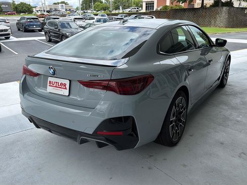 New 2026 BMW i4 eDrive40 w/ M Sport Package RWD image 6