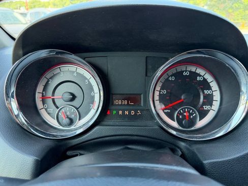 Used 2019 Dodge Grand Caravan SXT FWD image 13