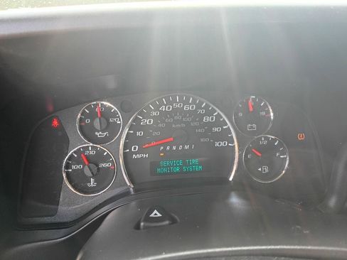 Used 2023 Chevrolet Express 2500 w/ Driver Convenience Package RWD image 13