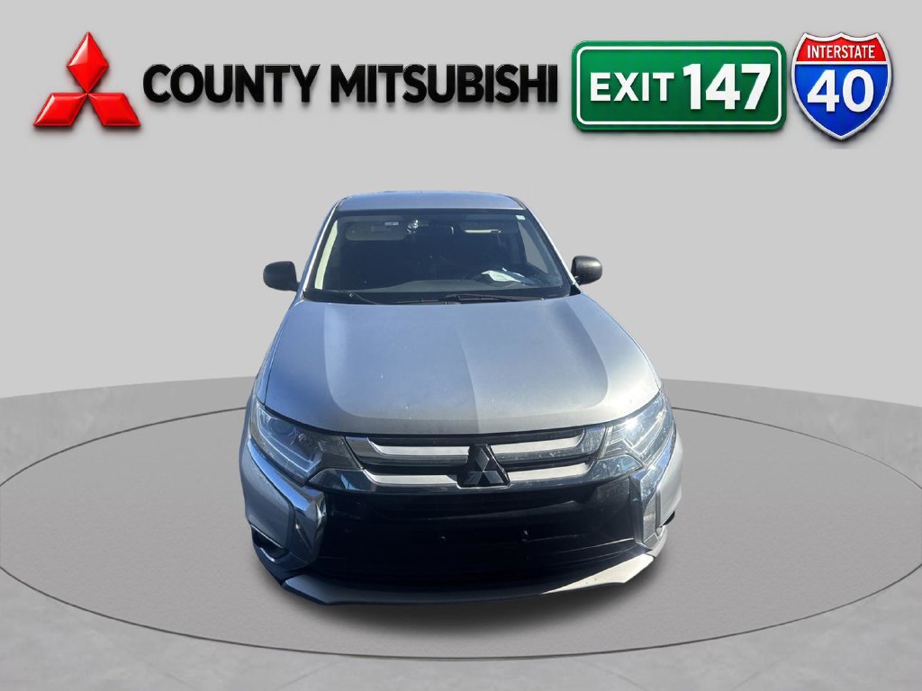 Used 2016 Mitsubishi Outlander ES FWD image 2