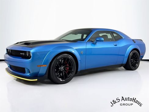 Used 2023 Dodge Challenger SRT Hellcat RWD image 3