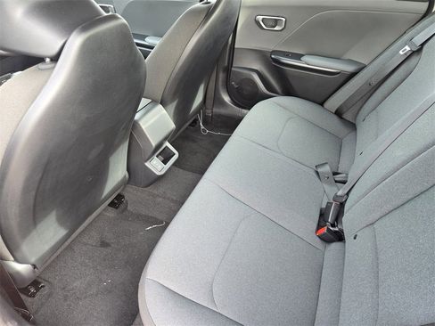 New 2025 Kia K4 LXS image 19
