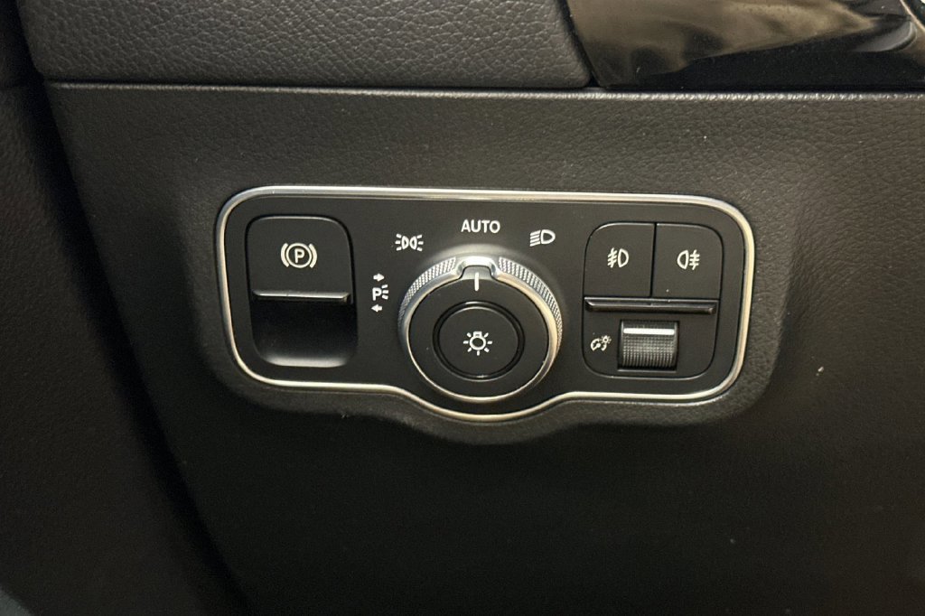 Used 2021 Mercedes-Benz GLA 250 image 31