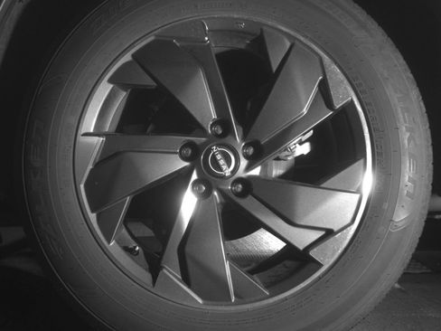 Used 2025 Nissan Rogue SV FWD image 17