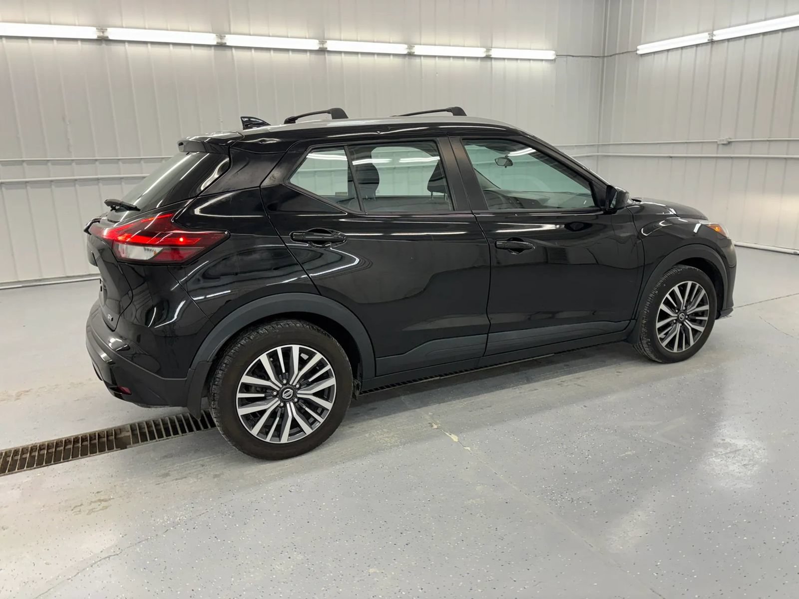 Used 2021 Nissan Kicks SV FWD image 7
