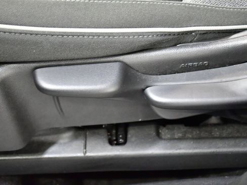 Used 2025 Chevrolet TrailBlazer LT image 12