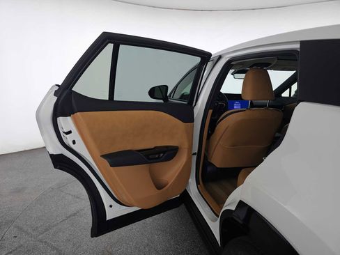 Used 2023 Lexus RZ 450e Premium image 15