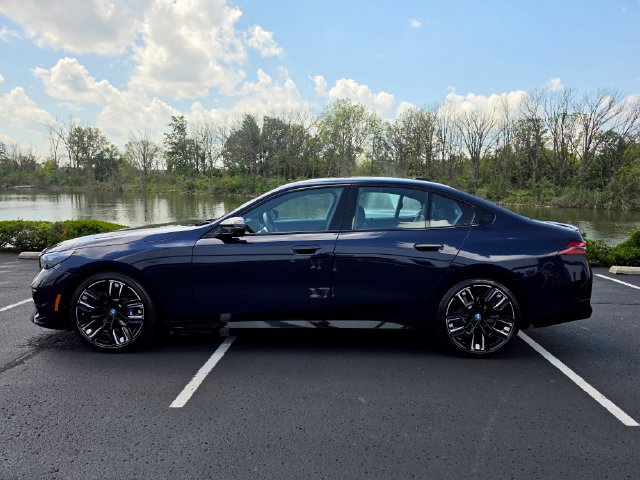 Used 2024 BMW i5 M60 w/ Executive Package AWD/4WD image 11