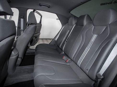 Used 2022 Hyundai Elantra SEL image 16