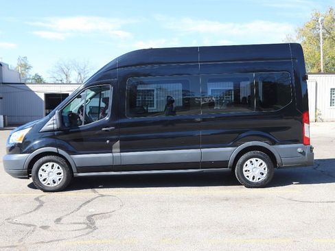 Used 2016 Ford Transit 350 XLT image 3