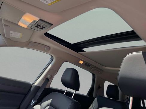 New 2026 Nissan Pathfinder Platinum FWD image 25