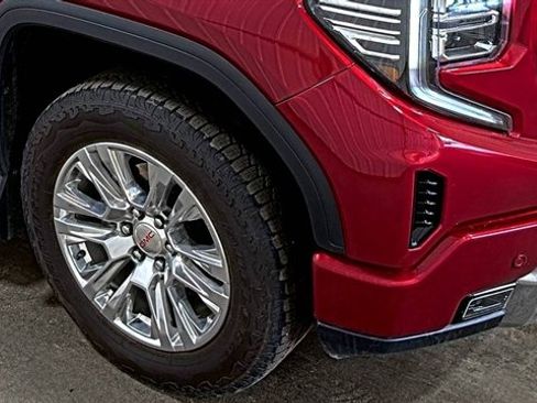 Used 2024 GMC Sierra 1500 Denali w/ Technology Package AWD/4WD image 7