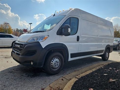 Used 2025 RAM ProMaster 2500 w/ Convenience Group image 3