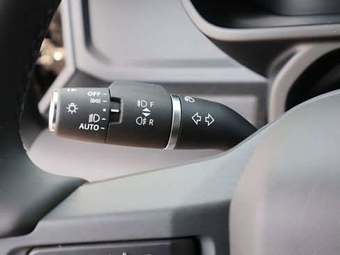 New 2026 Land Rover Defender 110 X-Dynamic SE AWD/4WD image 33