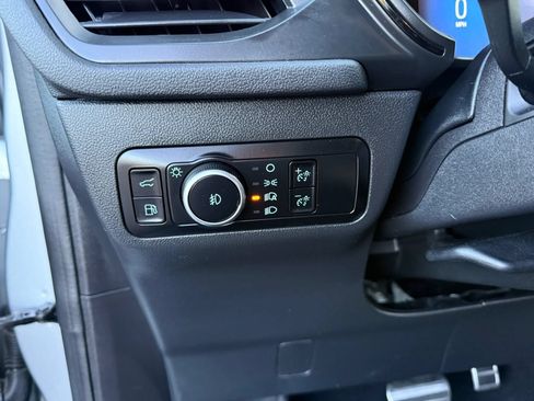 Used 2023 Ford Escape ST-Line Select AWD/4WD image 29