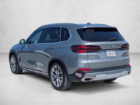 Used 2024 BMW X5 xDrive50e w/ Parking Assistance Package AWD/4WD image 8