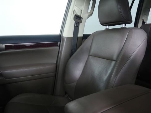 Used 2017 Lexus GX 460 Premium w/ Premium Package image 14