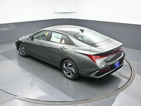 New 2026 Hyundai Elantra Limited image 48