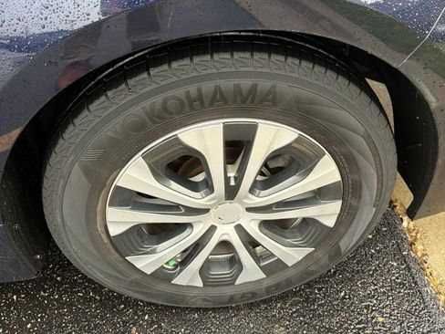 Used 2020 Toyota Corolla LE FWD image 10