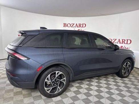 Used 2024 Lincoln Nautilus Premier w/ Jet Appearance Package image 9