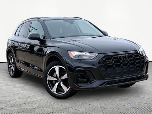 Used 2023 Audi Q5 2.0T Premium Plus w/ Premium Plus Package AWD/4WD image 11