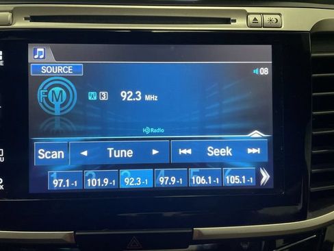 Used 2017 Honda Accord EX-L image 16