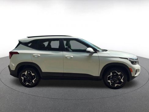 Used 2025 Kia Seltos S FWD image 17