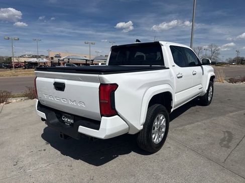 Used 2025 Toyota Tacoma SR5 image 8