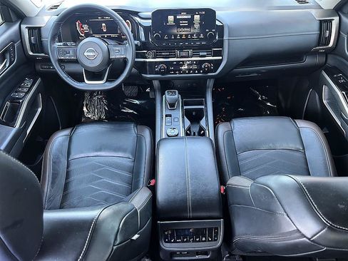 Certified 2023 Nissan Pathfinder Platinum AWD/4WD image 18