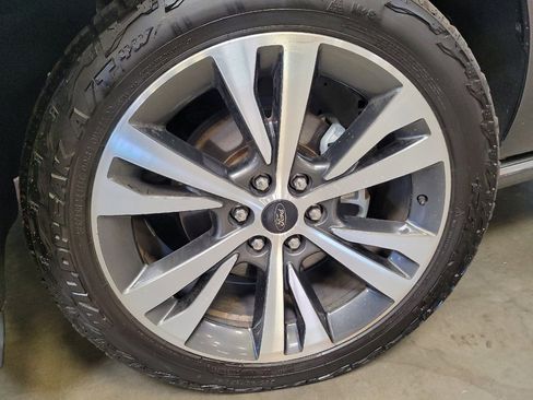 Used 2021 Ford Expedition Max Platinum AWD/4WD image 31