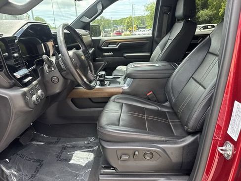 Used 2022 Chevrolet Silverado 1500 High Country w/ High Country Premium Package AWD/4WD image 16
