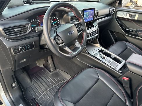 Used 2023 Ford Explorer ST-Line w/ Class IV Trailer Tow Package image 23