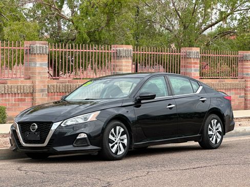 Used 2021 Nissan Altima 2.5 S w/ Driver Assist Package image 1
