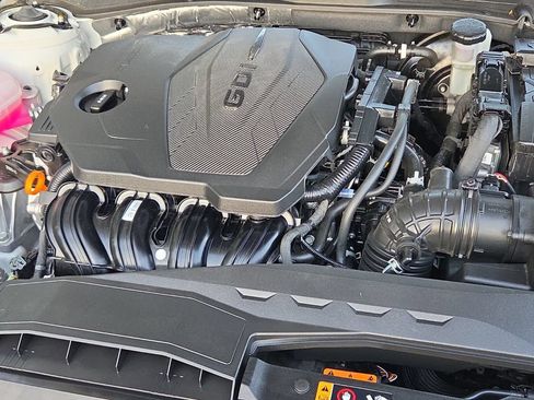 Used 2025 Hyundai Sonata SE FWD image 10