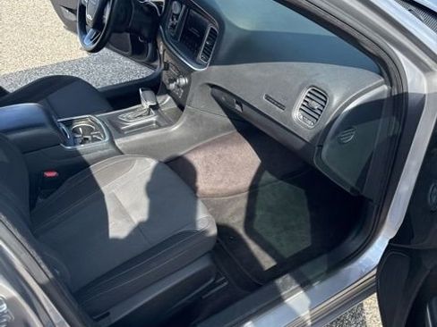 Used 2018 Dodge Charger SXT Plus RWD image 10