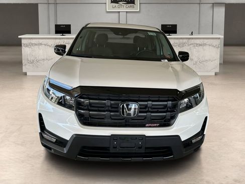 Used 2025 Honda Ridgeline Sport image 9