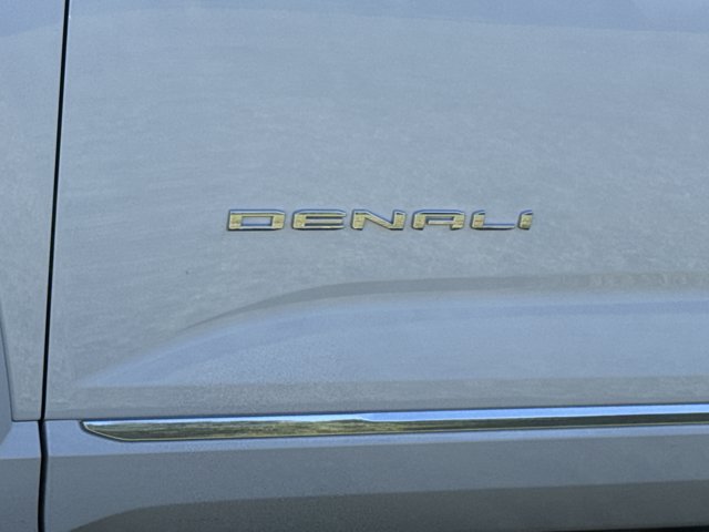 New 2027 GMC Terrain Denali w/ LPO, Black Badging Package AWD/4WD image 13