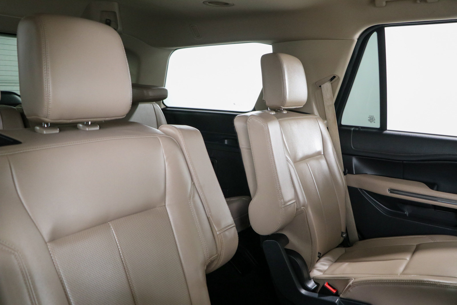 Used 2024 Ford Expedition XLT RWD image 29