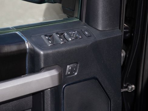 Used 2019 Ford F250 Platinum w/ Platinum Ultimate Package image 22