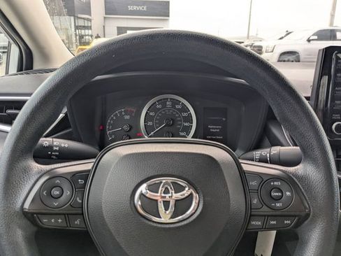 Used 2022 Toyota Corolla LE image 26