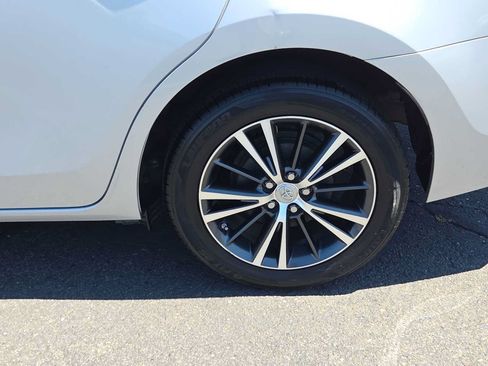 Used 2018 Toyota Corolla LE w/ LE Premium Package FWD image 16