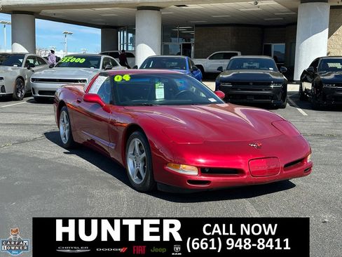 Used 2004 Chevrolet Corvette Coupe RWD image 10