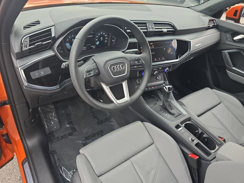 Used 2025 Audi Q3 2.0T Premium w/ Convenience Package image 16