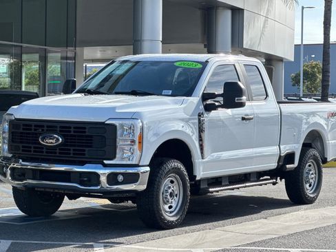 Used 2023 Ford F250 XL w/ FX4 Off-Road Package AWD/4WD image 8